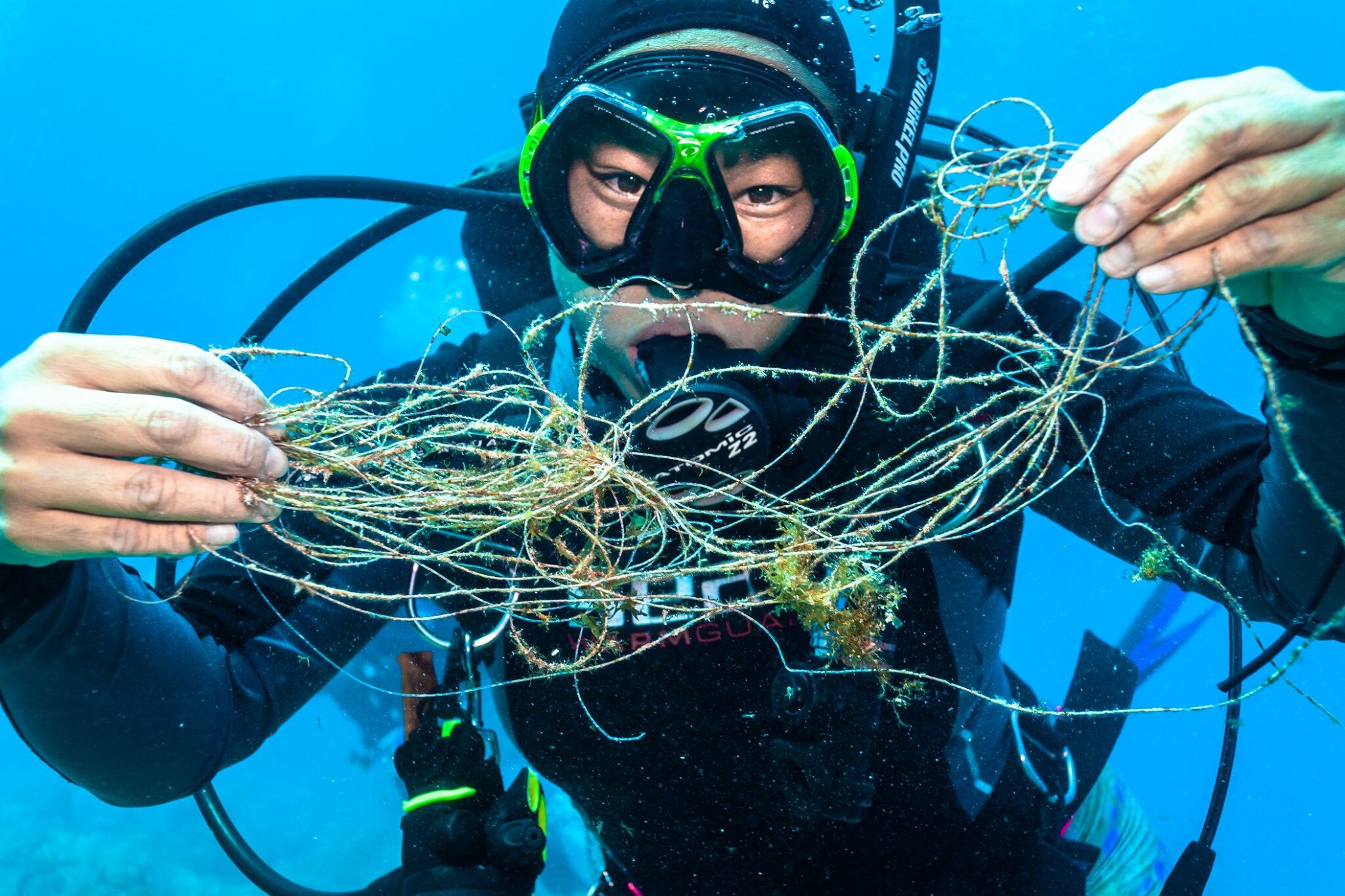 Fieldwork - Scuba- Dive Against Debris - Island Ventures 2019 (Molasses).jpg